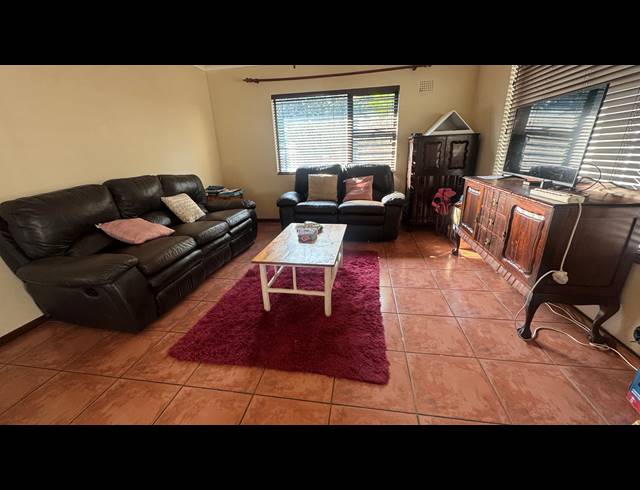 4 BEDROOM HOUSE FOR SALE IN MALMESBURY RURAL